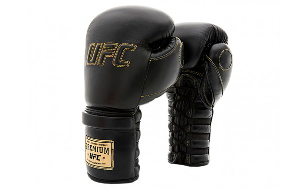 Боксерские перчатки UFC Премиальные тренировочные на шнуровке 18 унций UHK-75047 600_380