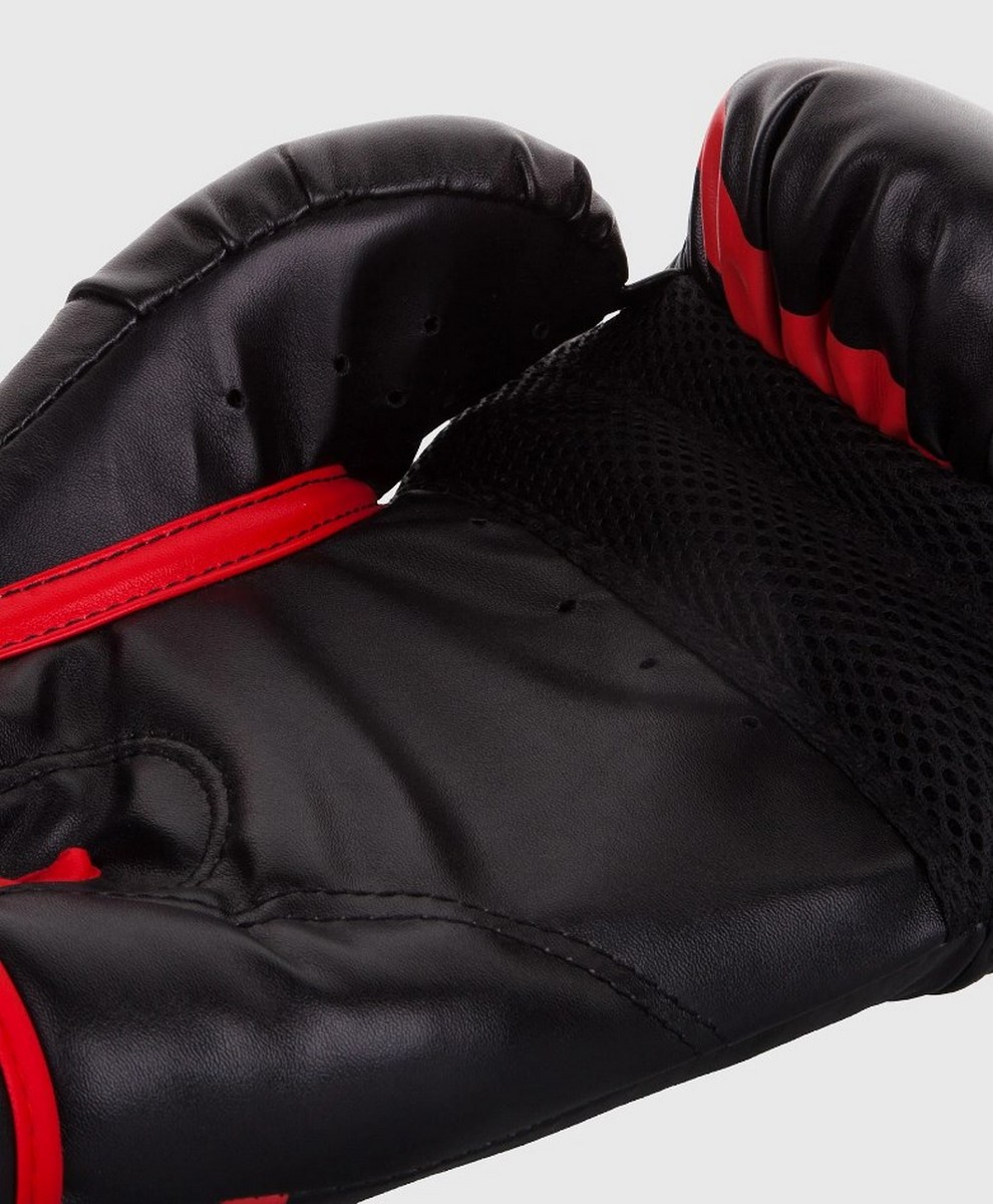 Перчатки Venum Challenger 2.0 Exclusive 0661-100-10oz черный\красный 990_1200