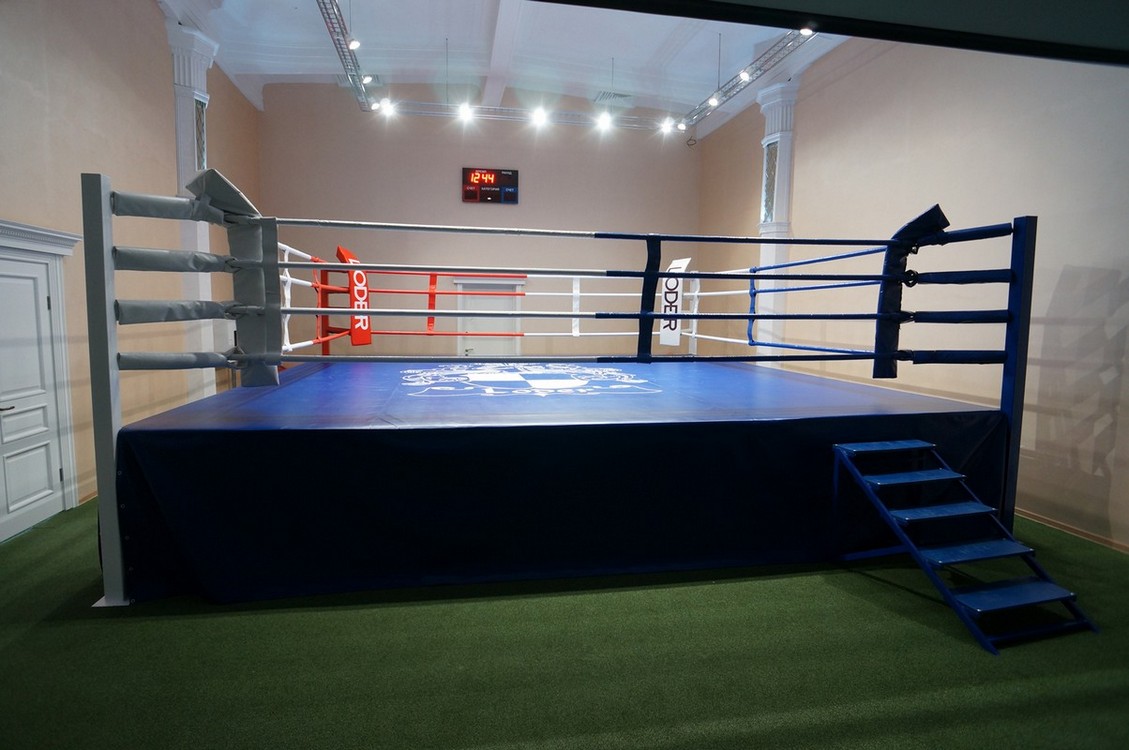 Ринг боксерский на помосте Atlet 7,32х7,32 м, высота 1 м, три лестницы, боевая зона 6х6 м IMP-A439 1129_750
