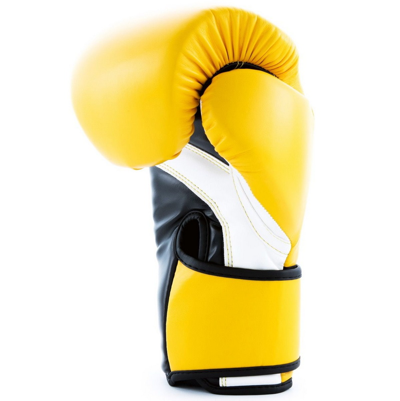 Боксерские перчатки UFC тренировочные для спаринга 18 унций UHK-75117 799_800