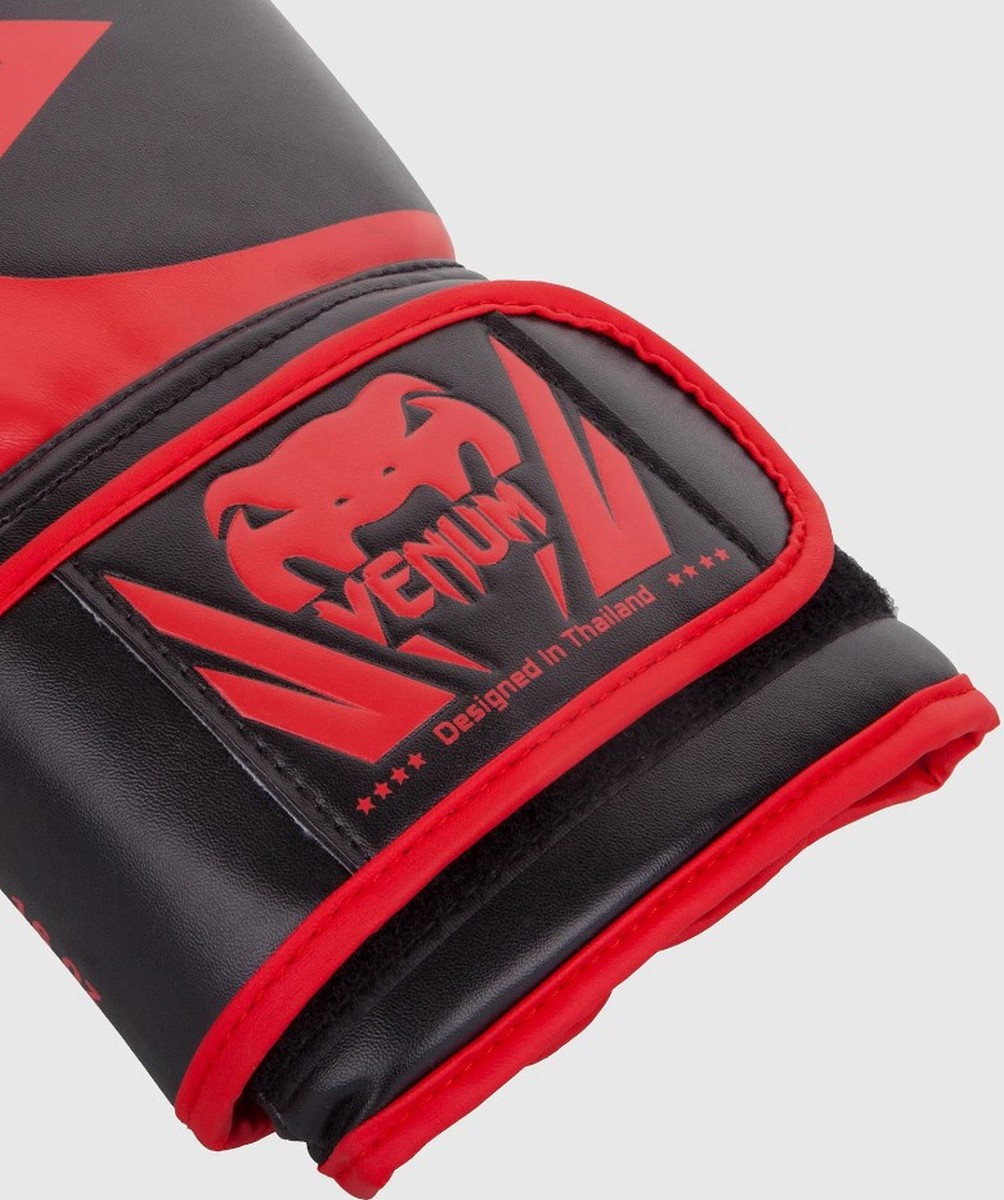 Перчатки Venum Challenger 2.0 Exclusive 0661-100-12oz черный\красный 1004_1200