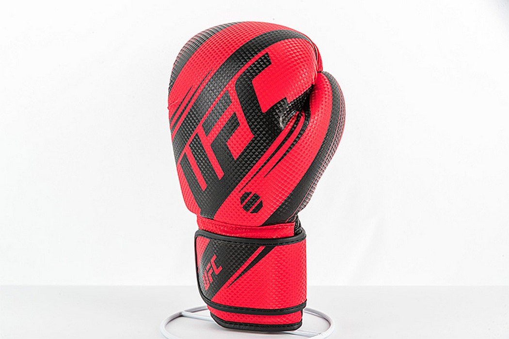 Боксерские перчатки UFC PRO Performance Rush Red,16oz 1050_700