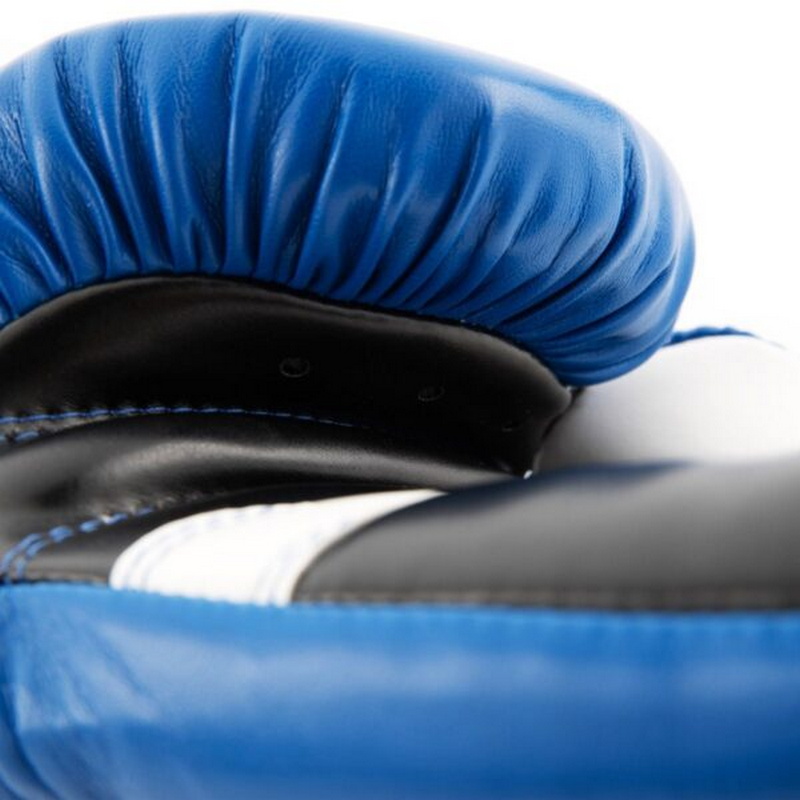 Боксерские перчатки UFC тренировочные для спаринга 18 унций UHK-75114 800_800